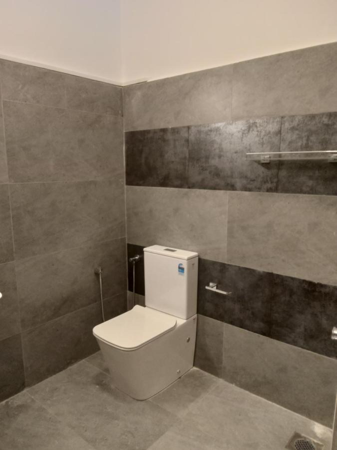Sky Bloom Bed and Breakfast Homagama Esterno foto