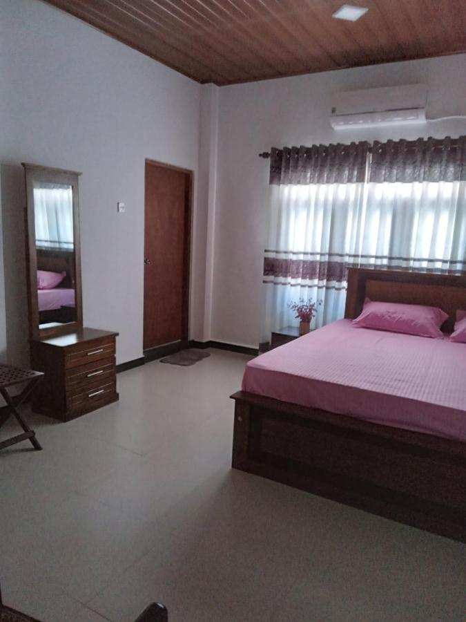 Sky Bloom Bed and Breakfast Homagama Esterno foto
