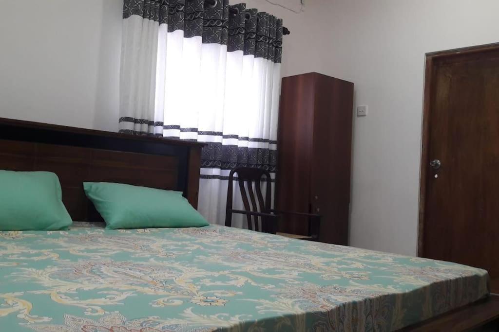 Sky Bloom Bed and Breakfast Homagama Esterno foto