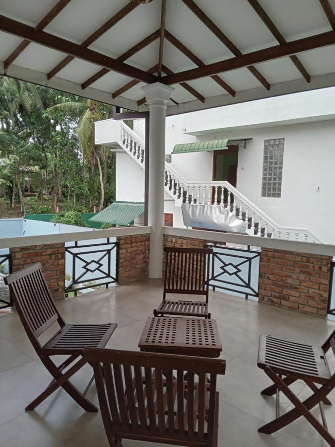 Sky Bloom Bed and Breakfast Homagama Esterno foto