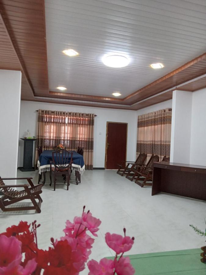 Sky Bloom Bed and Breakfast Homagama Esterno foto