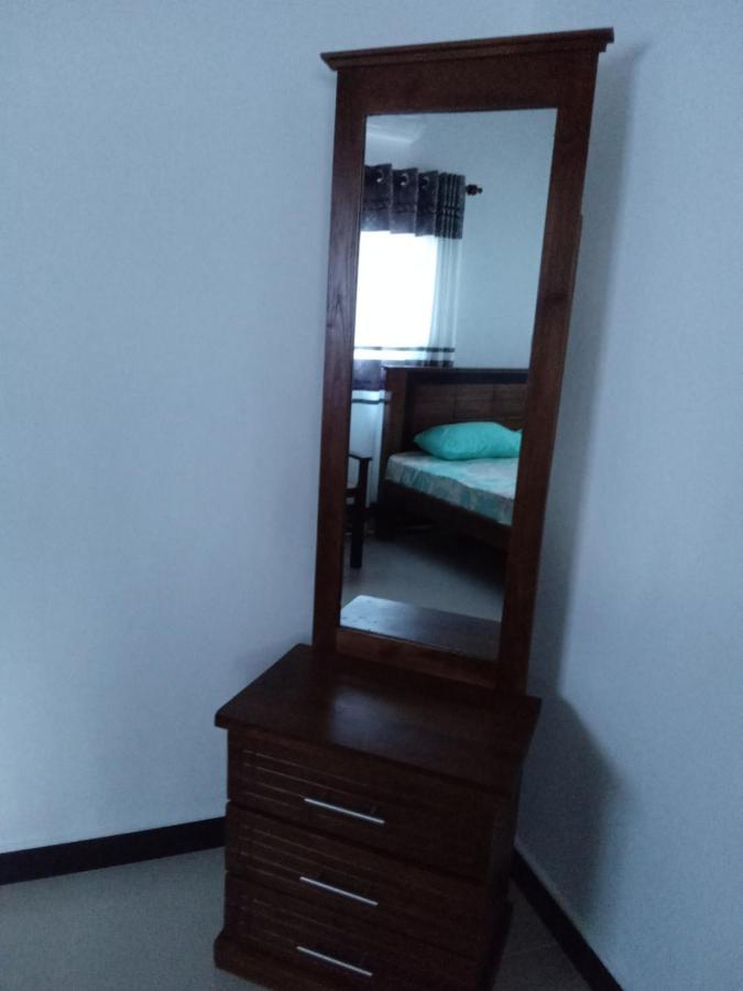 Sky Bloom Bed and Breakfast Homagama Esterno foto